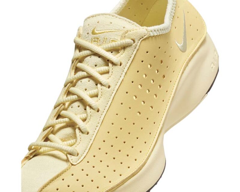 Nike Air Superfly W "Soft Yellow" – Image 2