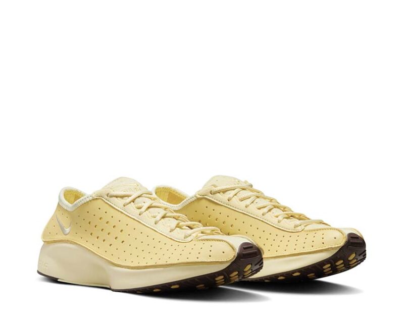 Nike Air Superfly W "Soft Yellow" – Image 3