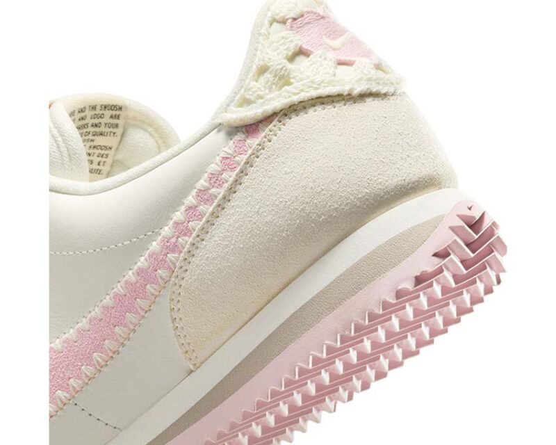 Nike Cortez "Valentine's Day" – Image 2
