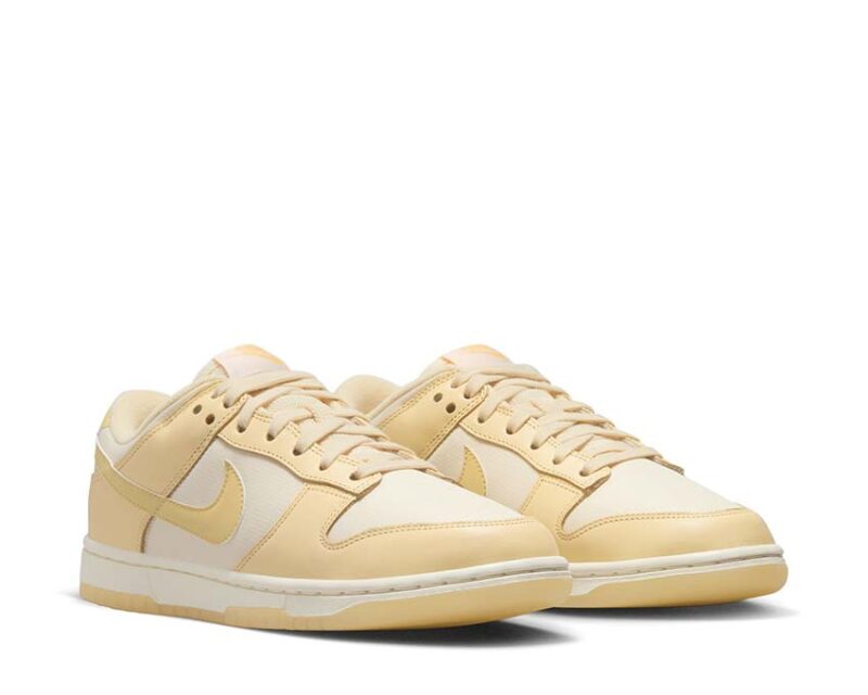 Nike Dunk Low W "Team Gold" – Image 2