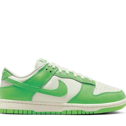 Nike Dunk Low W "Green Strike"