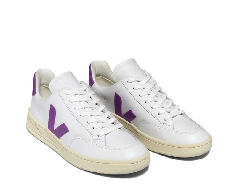 Veja V-12 Leather – Image 2