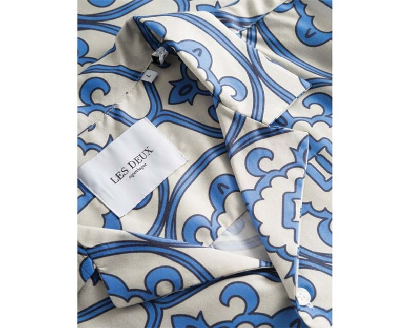 Les Deux Ornament AOP Tencel Shirt – Image 2