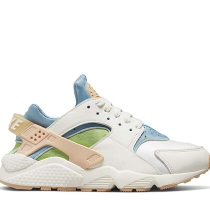 Nike Air Huarache SE