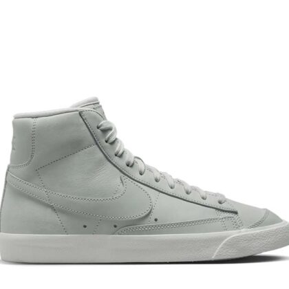 Nike Blazer Mid '77 LX