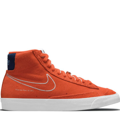 Nike Blazer Mid '77 Orange