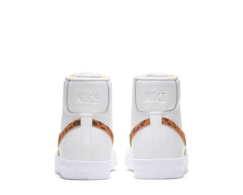 Nike Blazer Mid '77 SE – Image 3