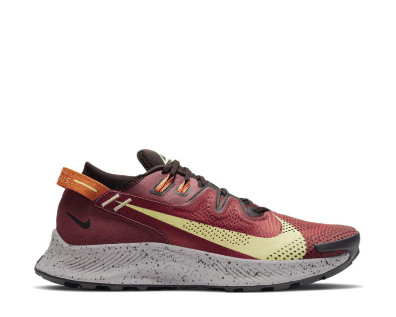 Nike Pegasus Trail 2 Claystone Red