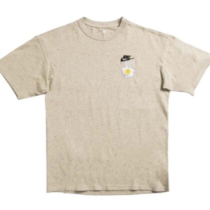 Nike Sportswear Tee