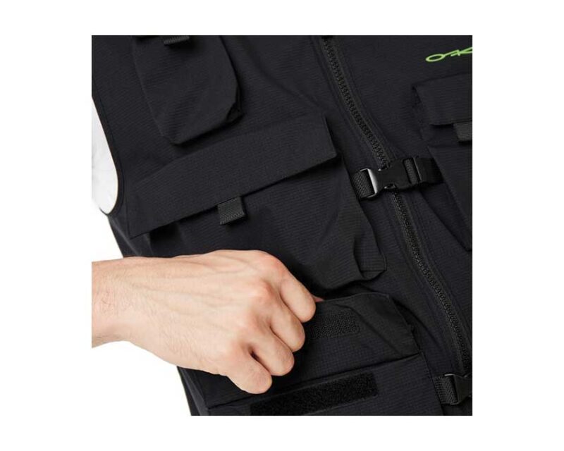 Oakley Outdoor Vest Blackout – Image 2