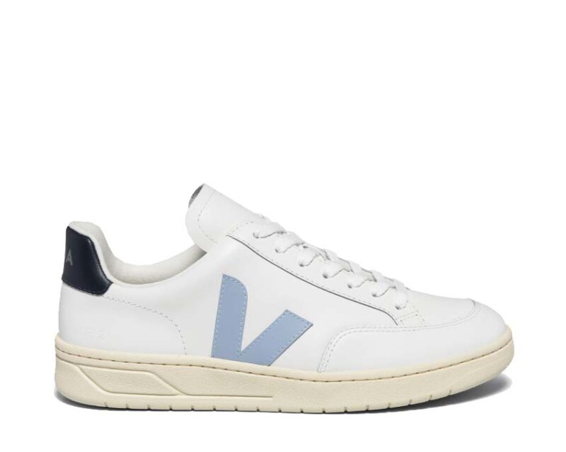 Veja V-12 Leather