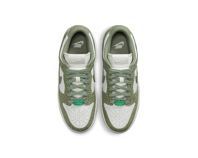 Nike Dunk Low Prm W "Safari Oil Green" – Image 4